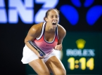 Iga Swiatek tyrm&auml;si Rybakinan WTA-finaaleissa, Madison Keys putosi jatkosta