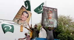 media/01/pakistanarmychiefs_4560123t.jpg