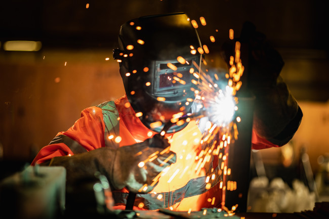 Kiina antaa lausunnon Yhdistyneen kuningaskunnan hallituksen päätöksestä siirtää British Steel valtion omistukseen