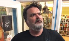 media/04/timschafer_3560443t.jpg