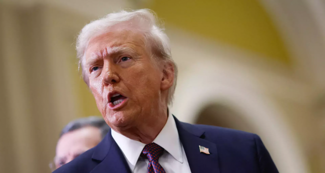 Donald Trumpilla diagnosoitu krooninen laskimoiden vajaatoiminta, kun hän huomasi jalkojensa turvonneen