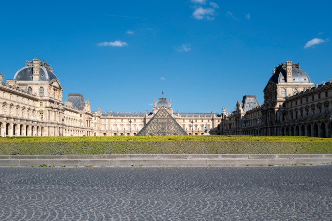 Yhdeksän pidätetty epäillystä 10 miljoonan euron lippupetoksesta Louvressa