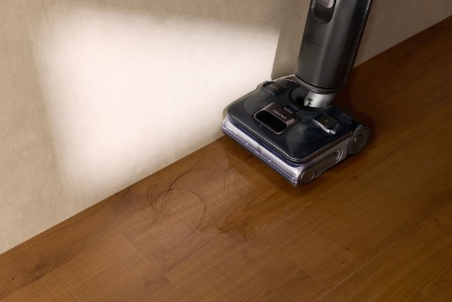 Roborock F25 Ultra - tämä ketterä märkäimuri höyrytysominaisuudella moppaa lattiat älyautomatiikan kanssa