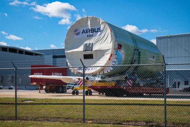 Kaksi kiinalaista lentoyhtiötä suunnittelee Airbus-suihkukoneiden hankintaa 8,2 miljardin dollarin arvosta