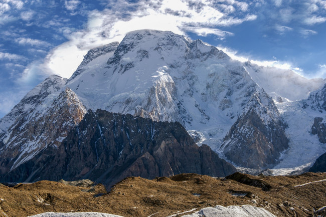 Neljä kuollutta ja kuusi kadonnutta lumivyöryn seurauksena Broad Peakilla Pakistanissa, joukossa tunnettuja kiipeilijöitä