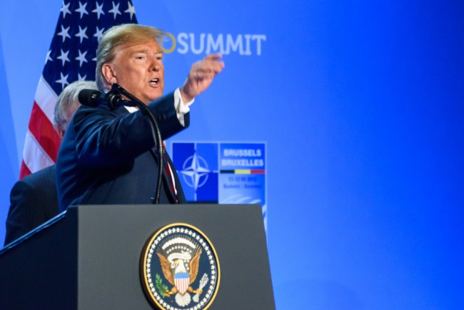 Trump vaatii "täydellistä pääsyä" Grönlantiin, kun Nato vaatii vahvempaa läsnäoloa arktisella alueella