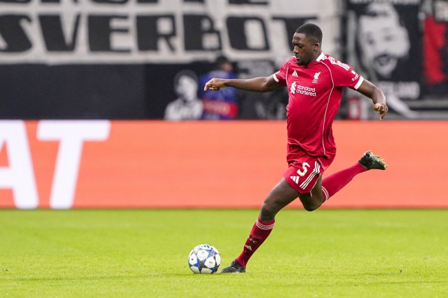 Konatén sopimus Real Madridin kanssa on katkolla huonontuneiden esitysten jälkeen Liverpoolissa