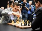 Magnus Carlsen harkitsee klassisen shakin lopettamista menetetty&auml;&auml;n malttinsa Gukeshia vastaan