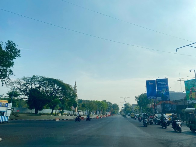 Ainakin 50 kuollut koulun romahduksessa Indonesiassa