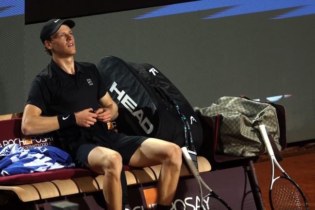 Jannik Sinner vetäytyy Shanghai Openista ontuen