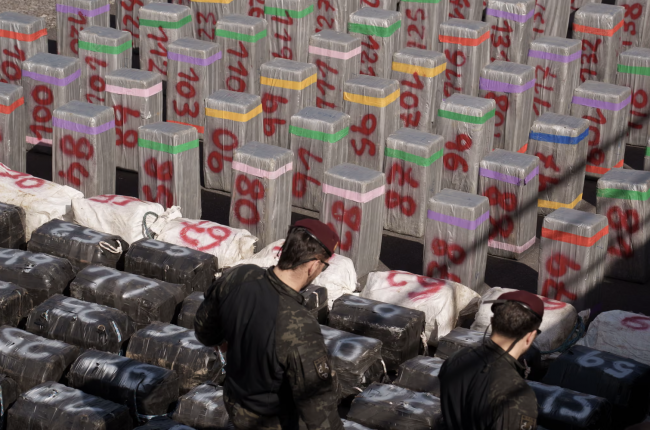 Lähes 10 tonnia kokaiinia löytyi suolan sekaan haudattuna aluksesta Kanariansaarten edustalla