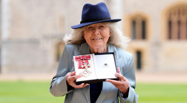 Jilly Cooper menehtyy 88-vuotiaana