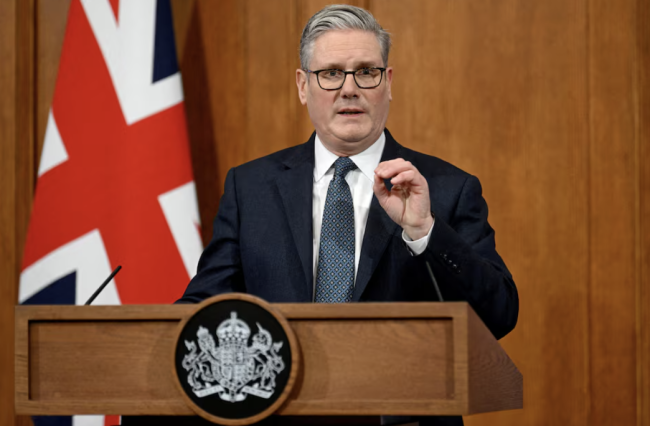 Keir Starmer lähtee Persianlahdelle ajamaan Hormuzin salmen uudelleen avaamista