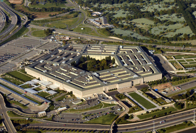 Pentagon tekee sopimuksia ampumatarviketuotannon lisäämiseksi