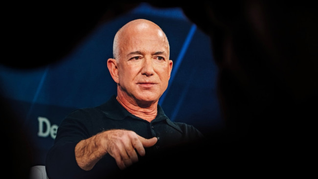 Amazon esittelee massiiviset tekoälyyn tehdyt investoinnit päivä sen jälkeen, kun Bezos on lopettanut The Washington Postin