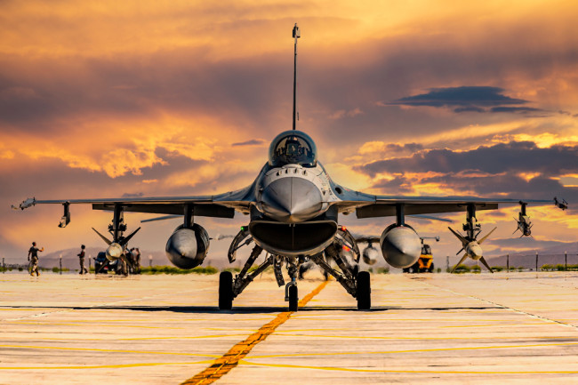 Kreikka hyväksyy 4 miljardin euron puolustusparannuksen, johon sisältyy ilmatorjuntakilpi ja F-16:n peruskorjaus