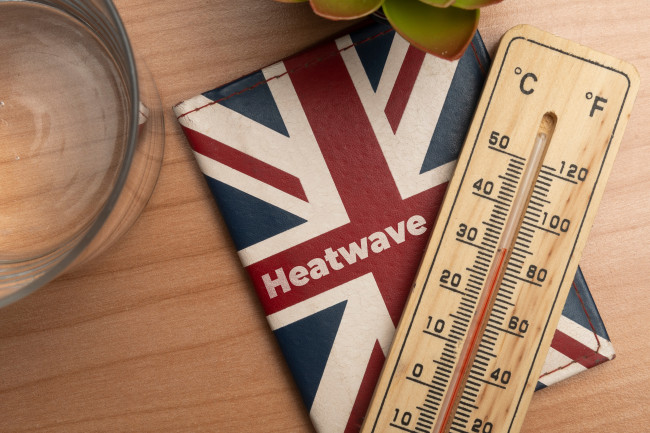 Polttava kesä! Isossa-Britanniassa mitattiin uusi kaikkien aikojen kesäkuun lämpötilaennätys