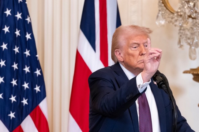 Trump uhkaa rangaistuksilla eurooppalaisia teknologiayrityksiä