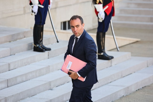 Lecornu selviää niukasti epäluottamuslauseäänestyksestä