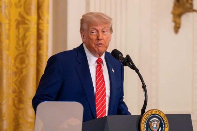 Trump reagoi Venäjän lennokkirikkomukseen Puolassa: "Tässä sitä mennään!"