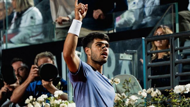 Roger Federer toivoo Carlos Alcarazin voittavan Australian avoimet: 