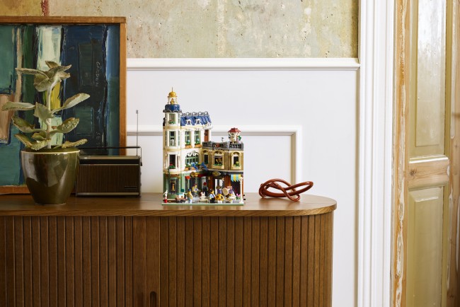 Laajenna Lego-kaupunkiasi tällä ihanalla ja viehättävällä ostoskadulla