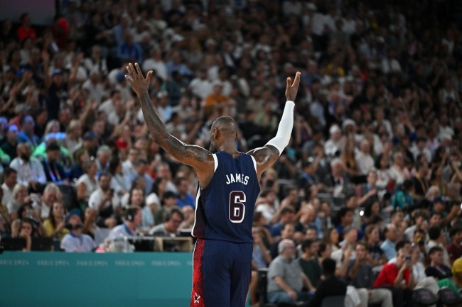 LeBron James epävarma tulevaisuudestaan NBA:ssa ja Los Angeles Lakersista pudottamisen jälkeen