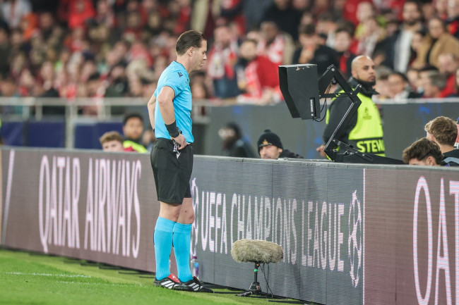 Kanadan Valioliigassa testataan Wengerin lakia, joka koskee paitsioita