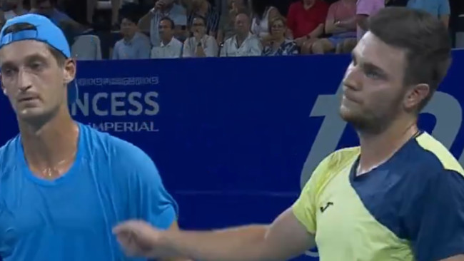 Erittäin jännittynyt tilanne Meksikon avoimissa: Terence Atmane häviää ottelun aikarikkomuksen vuoksi