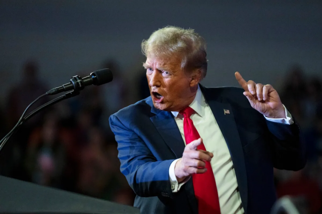 Valkoinen talo rajoittaa Trumpin kabinettikokouksen uutisointia keskeisille uutistoimistoille