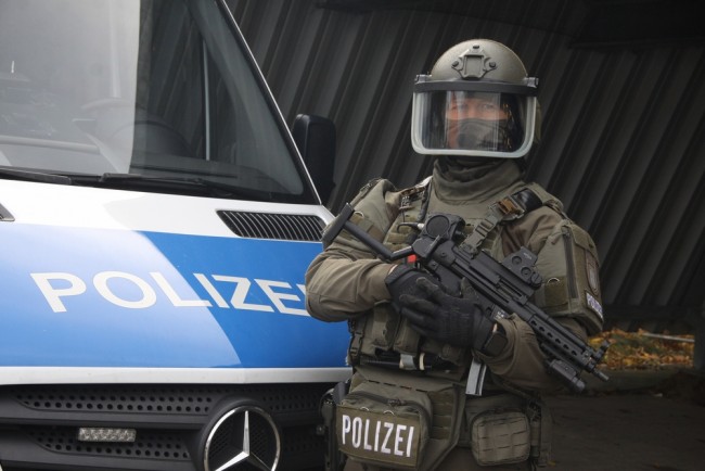 Saksa lähettää nopean toiminnan ryhmiä torjumaan lennokkiuhkia kaikkialla Euroopassa