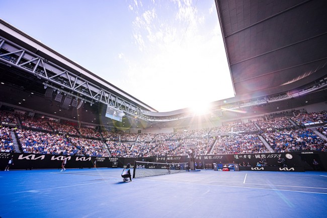"Asetamme riman korkealle seuraavalle sukupolvelle": nuoret, jotka debytoivat Australian Openissa