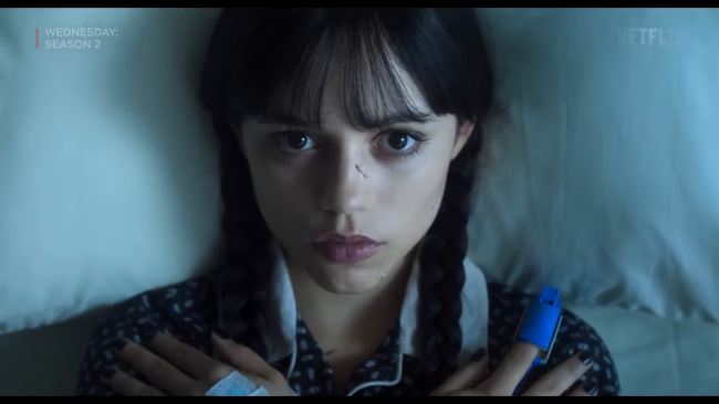 Keskiviikko joutuu menneisyytensä ihmisten piinaamaksi kauden 2 ensinäytöksessä - osa 2