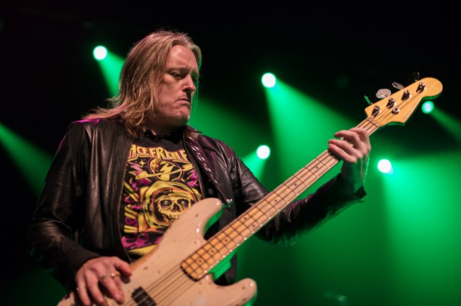 Ace Frehley, Kiss-kitaristi, menehtyy 74-vuotiaana