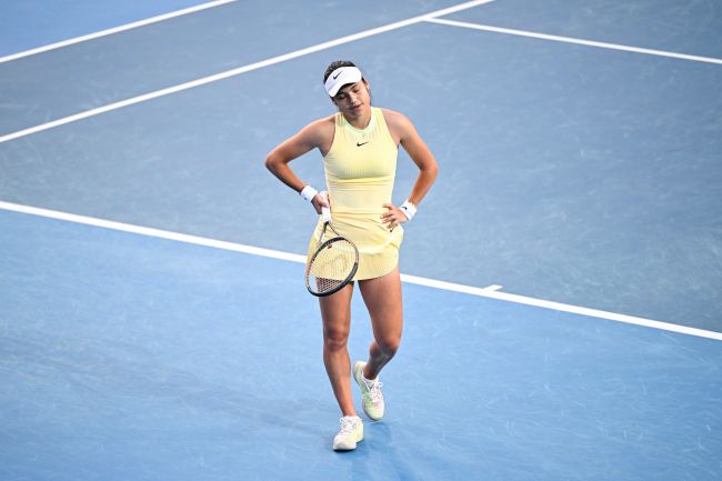 Brittilupaus Emma Raducanu kärsi jälleen pettymystappion Singaporessa