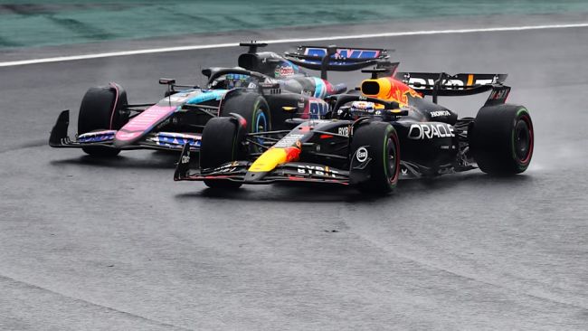 Max Verstappen myöntää, että Red Bull ei ole "vielä nopein" ja haluaa ottaa kauden askel askeleelta