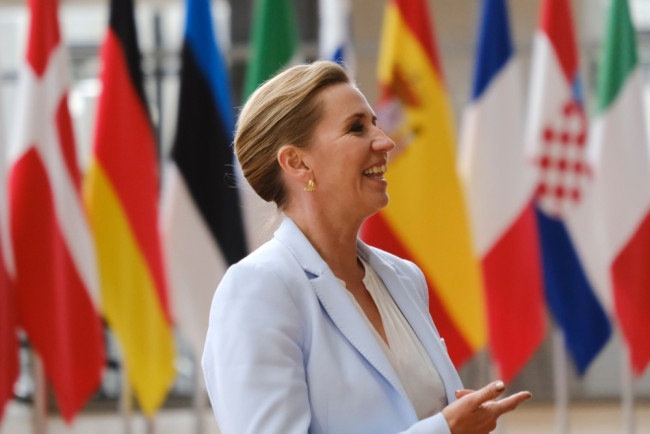 Tanskan vasemmisto lähestyy enemmistöä ennen maaliskuun vaaleja, gallupit osoittavat