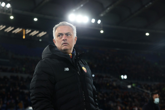Mourinho yhä suosikki Real Madridiin, mutta Pérezin ilmoitus voi vaikuttaa tai viivästyttää julkistusta