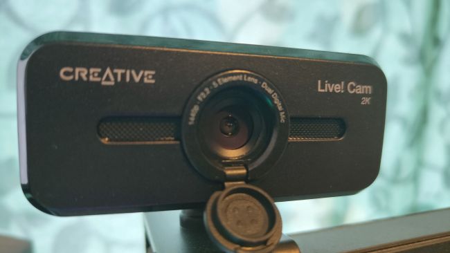 Creative Live! Cam Sync V3 kuvaa keveämmällekin kukkarolle sopivasti