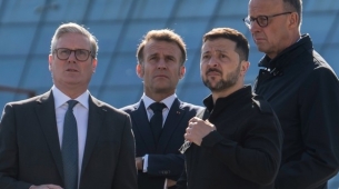 Zelensky tapaa Starmerin, Macronin ja Merzin Lontoossa