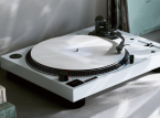 Audio-Technica esittelee valkoisen mallin AT-LP120XBT-USB-levysoittimesta