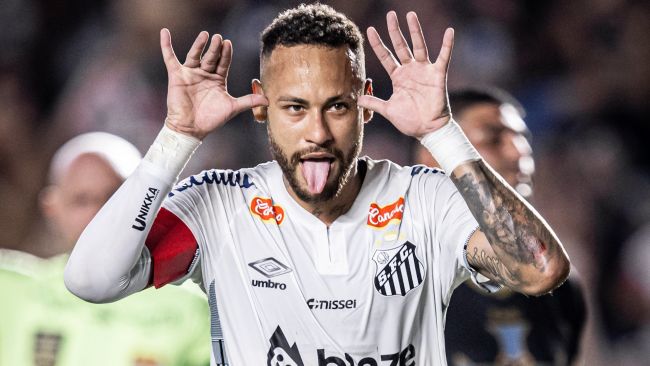 Neymar teki ensimmäisen hattutempun yli kolmeen vuoteen ja pelasti Santosin putoamiselta