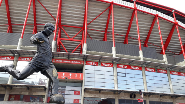 Benfica tokenoi jälleen kerran Eusébion puolustautuakseen rasistisyytöksiltä Prestianni-Viníciuksen välikohtauksen jälkeen