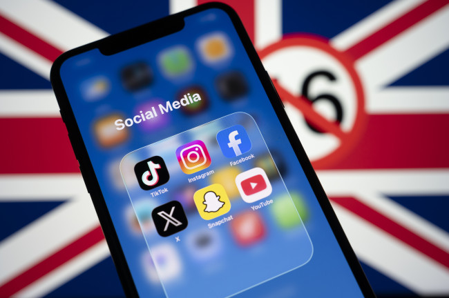 YouTube, TikTok, Instagram, Facebook, X ja Snapchat kuuluvat kaikki Ison-Britannian alle 16-vuotiaiden sosiaalisen median käyttökiellon piiriin
