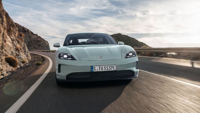 Porsche myöntää, että Taycan tuli markkinoille ennen kuin markkinat olivat valmiita