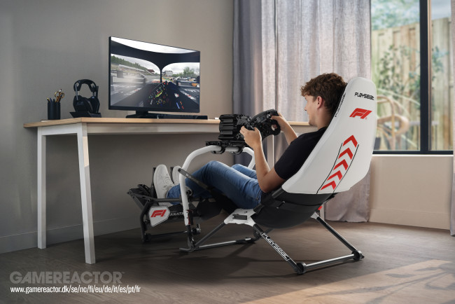 Avataan laatikostaan villi Playseat Challenge DD F1 Edition