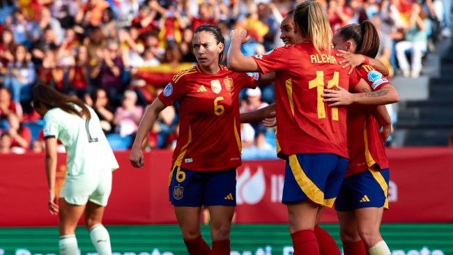 UEFA:n naisten Kansojen liigan taulukko Espanjan upean 7-1-voiton jälkeen