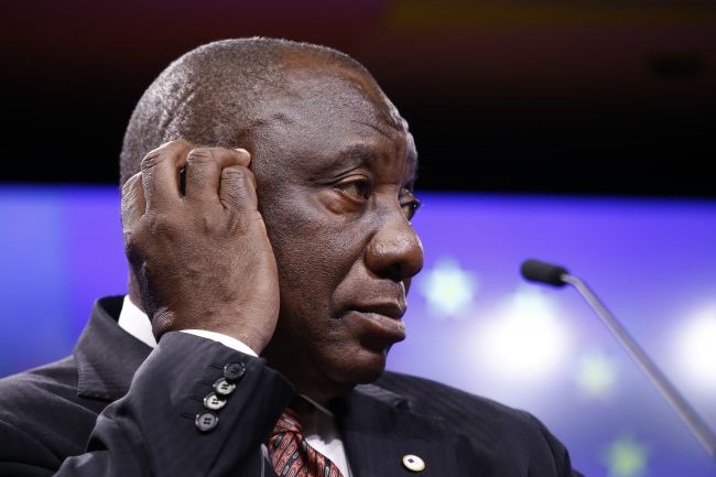 Donald Trump leikkaa taloudellista tukea Etelä-Afrikalle afrikaanerien "rotusyrjinnän" vuoksi