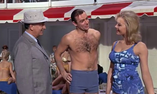 Klassiset James Bond -elokuvat varustetaan nyt varoitustekstillä