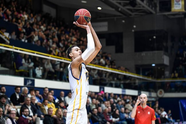 Ranskalainen "ulkomaalainen" Victor Wembanyama rikkoo useita NBA-ennätyksiä yhdessä ottelussa